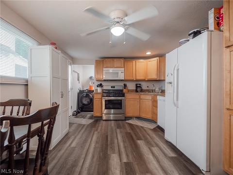 269 Boston Ave, Elyria, OH 44035 photo 3