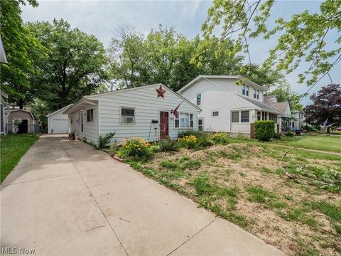 269 Boston Ave, Elyria, OH 44035 photo 2