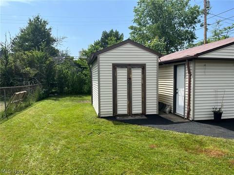 240 E 250th St, Euclid, OH 44132 photo 6