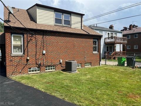 240 E 250th St, Euclid, OH 44132 photo 3