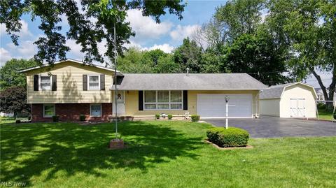 7075 Northview Ave NE, Canton, OH 44721 photo 1