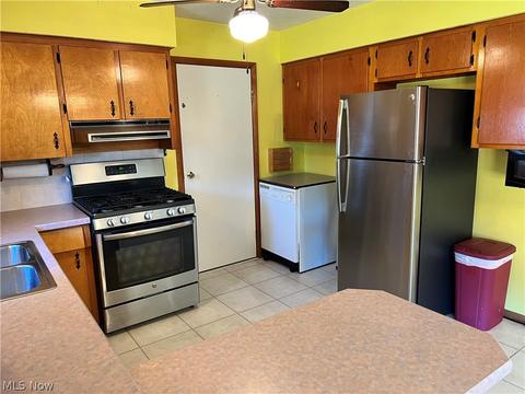 7075 Northview Ave NE, Canton, OH 44721 photo 8
