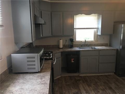 327 Pasadena Ave, Elyria, OH 44035 photo 10