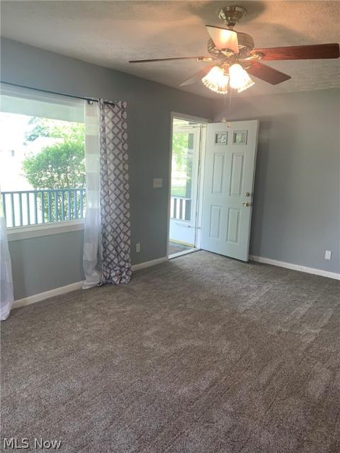 327 Pasadena Ave, Elyria, OH 44035 photo 4