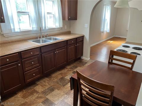 308 Fifield Ave, Conneaut, OH 44030 photo 4