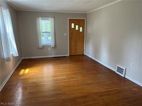 308 Fifield Ave, Conneaut, OH 44030 photo 8