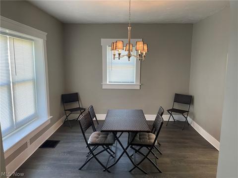58 Shaefer St, Akron, OH 44311 photo 4