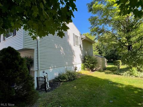 413 Adamle Dr, Kent, OH 44240 photo 3