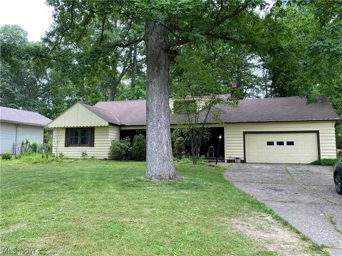4313 E Sprague Rd, Seven Hills, OH 44131 photo 1