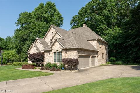 5313 Shadow Creek Dr, Boardman, OH 44512 photo 2