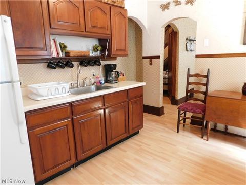 1916 Walnut Blvd, Ashtabula, OH 44004 photo 6
