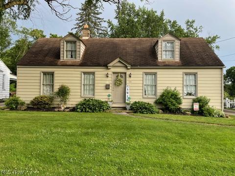 406 Spring St, Struthers, OH 44471 photo 1