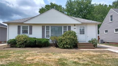 1718 Eldon Dr, Wickliffe, OH 44092 photo 1