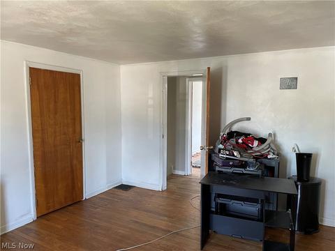 2426 E 32nd St, Lorain, OH 44055 photo 10