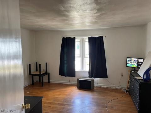 2426 E 32nd St, Lorain, OH 44055 photo 9