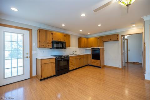 159 Buckingham Dr, Elyria, OH 44035 photo 13