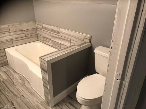 145 E 203rd St, Euclid, OH 44123 photo 25