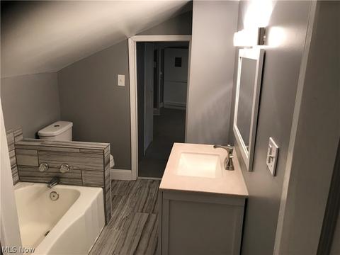 145 E 203rd St, Euclid, OH 44123 photo 24