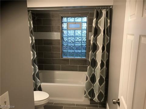 145 E 203rd St, Euclid, OH 44123 photo 17