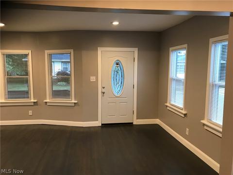 145 E 203rd St, Euclid, OH 44123 photo 13