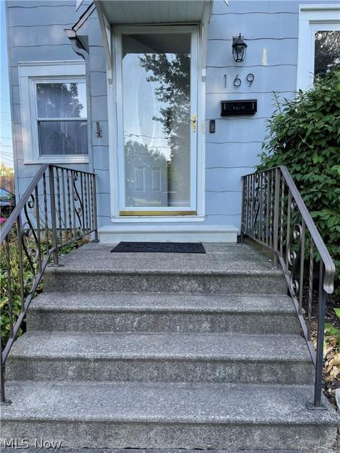169 Longfellow St, Elyria, OH 44035 photo 2