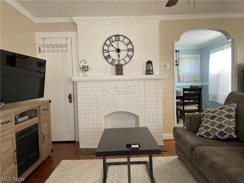 169 Longfellow St, Elyria, OH 44035 photo 3