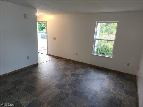 4310 Coleman Ave, Ashtabula, OH 44004 photo 8