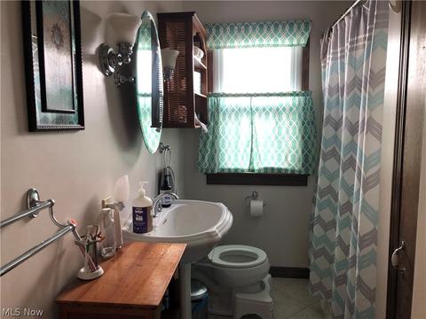 8211 Covington Ave, Parma, OH 44129 photo 15