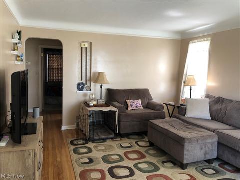 8211 Covington Ave, Parma, OH 44129 photo 10