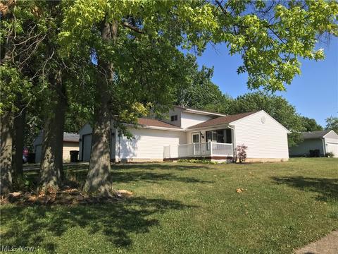 129 Schadden Rd, Elyria, OH 44035 photo 2