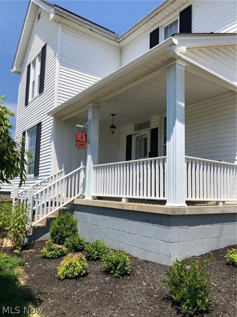 759 Main E, Barnesville, OH 43713 photo 2