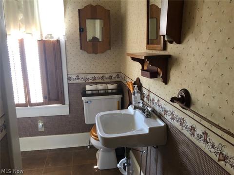 759 Main E, Barnesville, OH 43713 photo 20