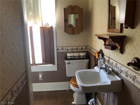 759 Main E, Barnesville, OH 43713 photo 19