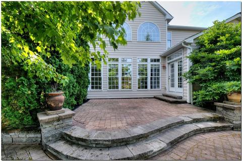 7482 Capilano Dr, Solon, OH 44139 photo 31