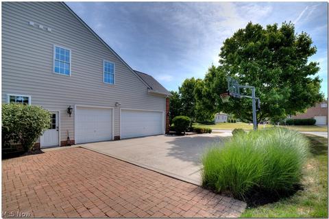7482 Capilano Dr, Solon, OH 44139 photo 35