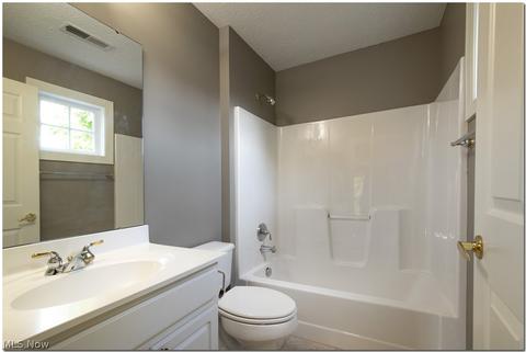7482 Capilano Dr, Solon, OH 44139 photo 26