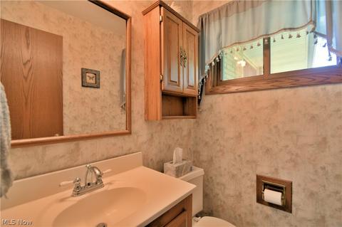 5683 Rangeview Dr, Seven Hills, OH 44131 photo 11