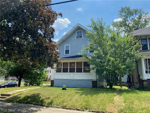 812 Work Dr, Akron, OH 44320 photo 2