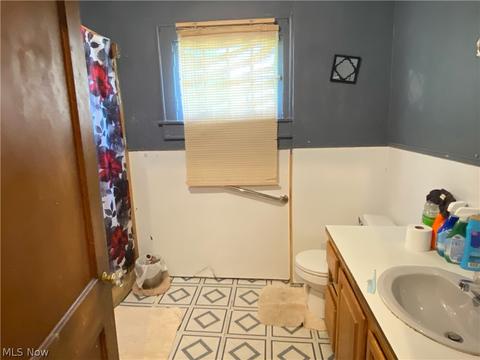 812 Work Dr, Akron, OH 44320 photo 10