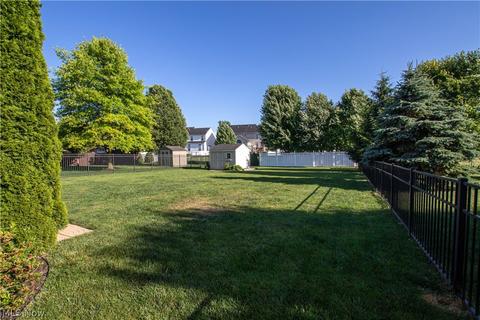 131 Stonepointe Dr, Berea, OH 44017 photo 30