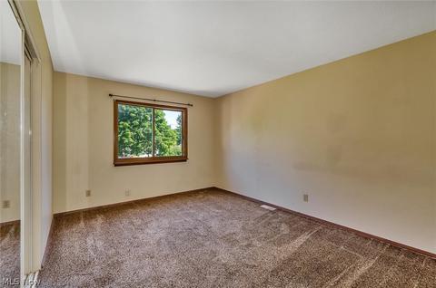 8564 Usher Rd, Olmsted Twp, OH 44138 photo 20