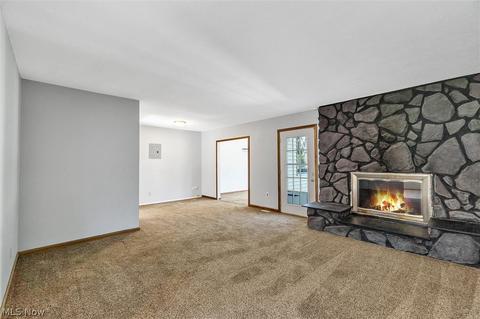 8564 Usher Rd, Olmsted Twp, OH 44138 photo 14