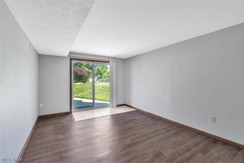8564 Usher Rd, Olmsted Twp, OH 44138 photo 22
