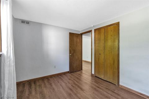 8564 Usher Rd, Olmsted Twp, OH 44138 photo 17