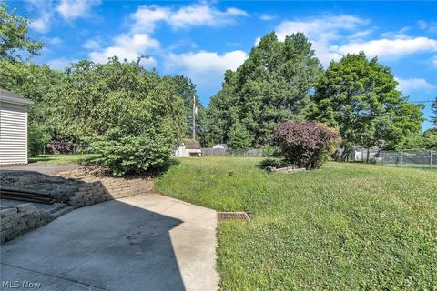 8564 Usher Rd, Olmsted Twp, OH 44138 photo 25