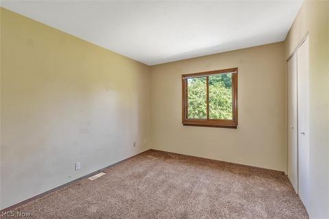 8564 Usher Rd, Olmsted Twp, OH 44138 photo 21