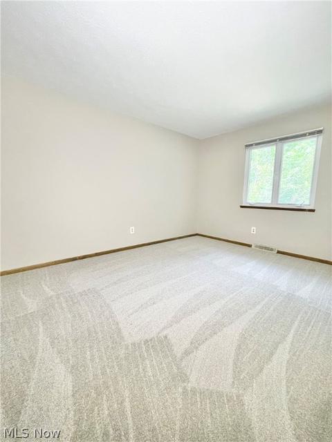 2480 Rockefeller Rd, Wickliffe, OH 44092 photo 12