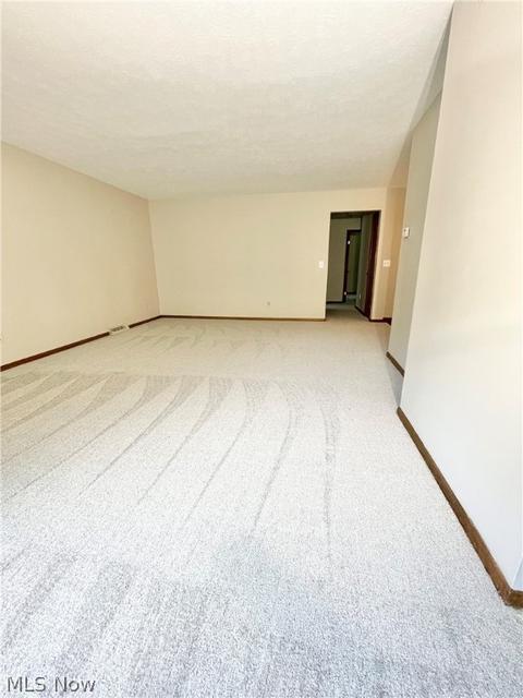 2480 Rockefeller Rd, Wickliffe, OH 44092 photo 4