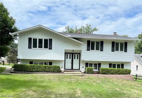 2480 Rockefeller Rd, Wickliffe, OH 44092 photo 1