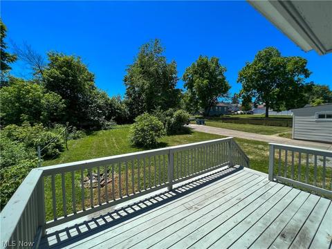 408 Maplewood Ave, Struthers, OH 44471 photo 33